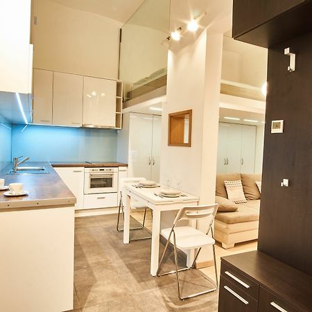 V27 Apartment | Hostaid Будапеща Екстериор снимка