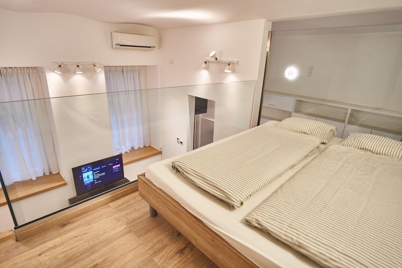 V27 Apartment | Hostaid Будапеща Екстериор снимка