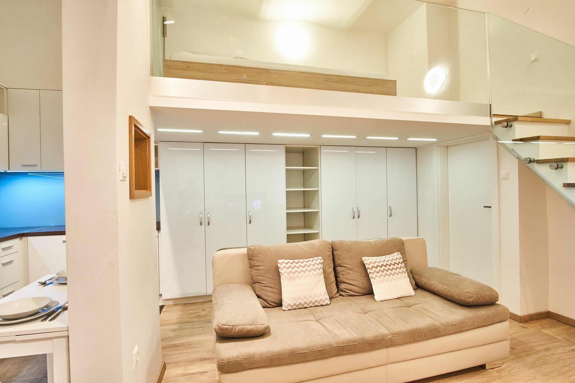 V27 Apartment | Hostaid Будапеща Екстериор снимка