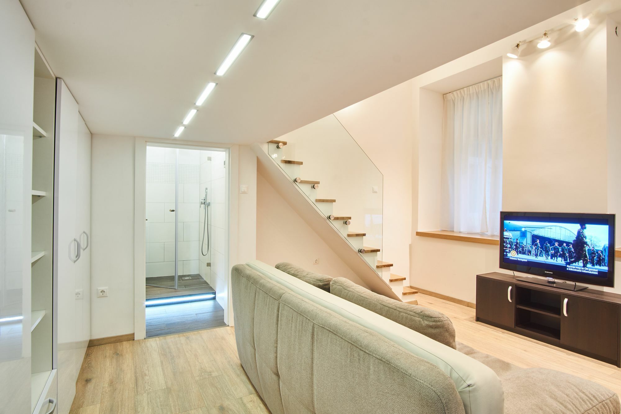 V27 Apartment | Hostaid Будапеща Екстериор снимка